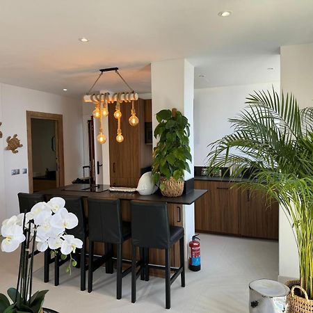 Marbella Beachfront Apartment Exteriör bild