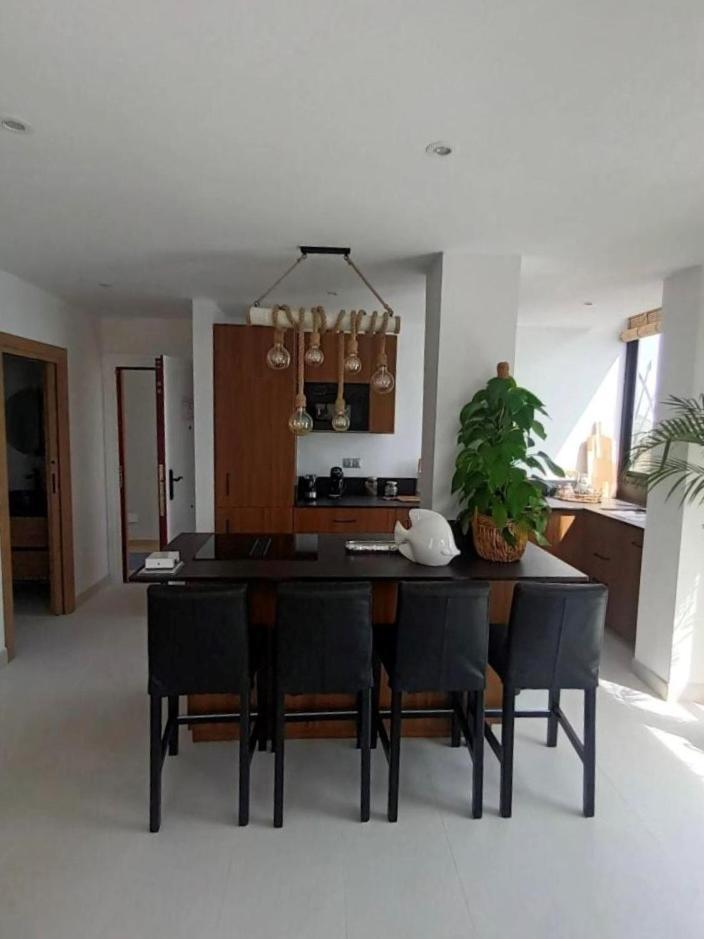Marbella Beachfront Apartment Exteriör bild