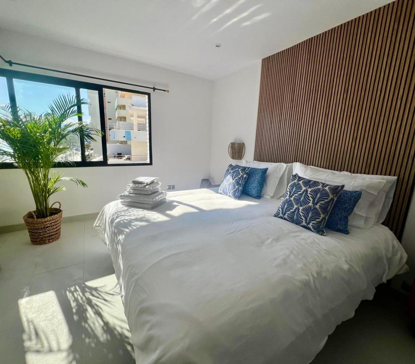 Marbella Beachfront Apartment Exteriör bild