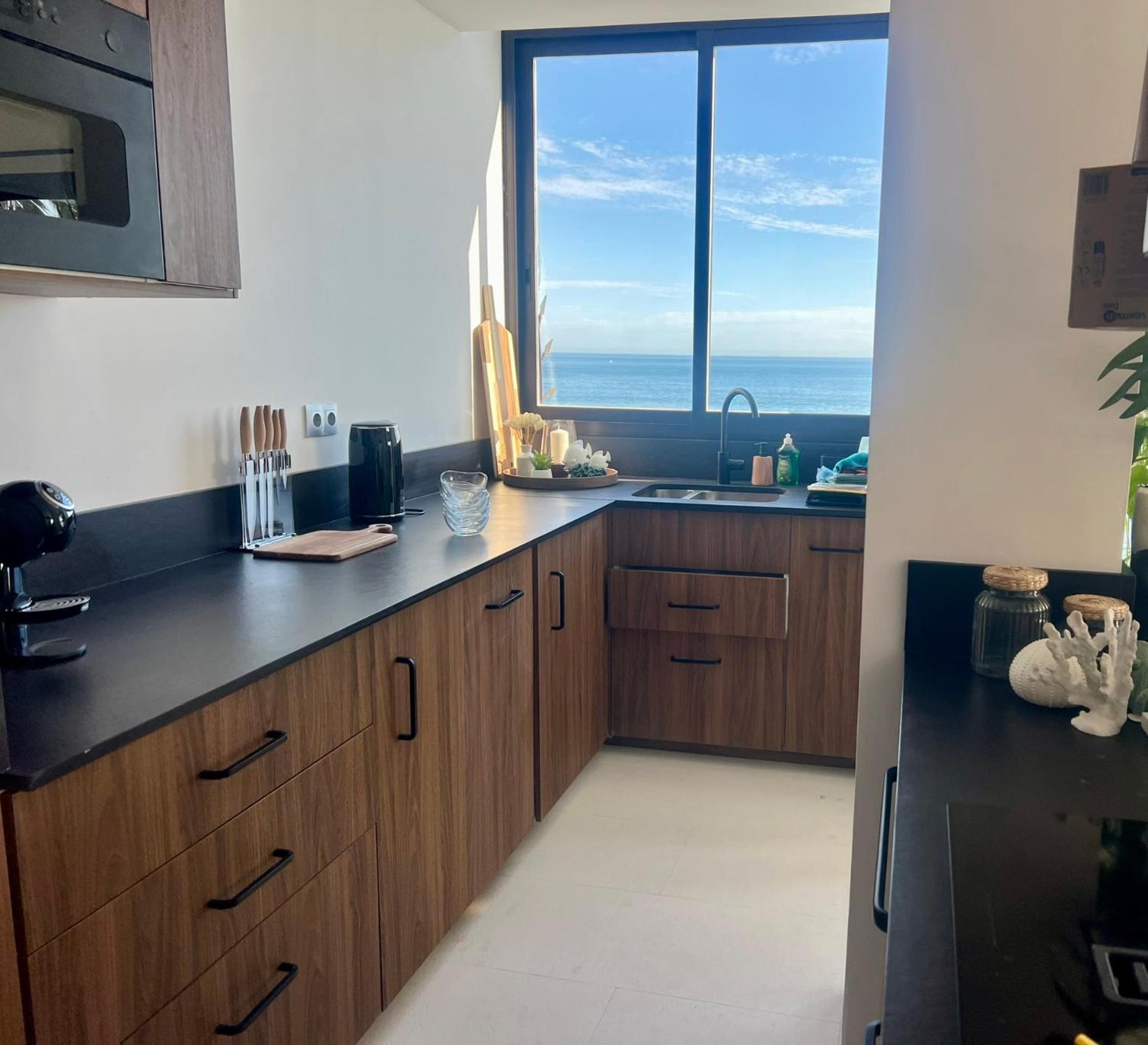 Marbella Beachfront Apartment Exteriör bild
